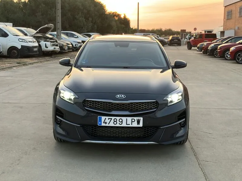 Kia XCeed 1.6 MHEV iMT Emotion - foto 9