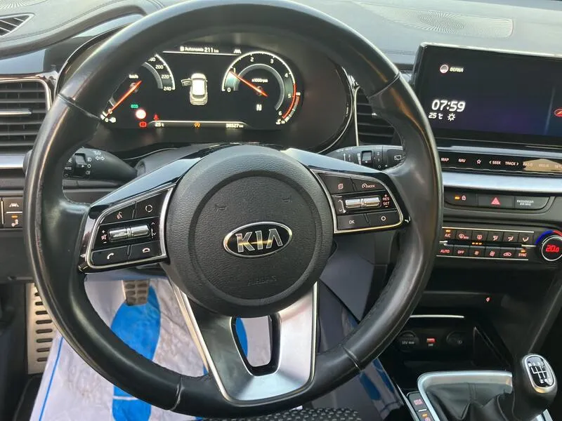 Kia XCeed 1.6 MHEV iMT Emotion - foto 14