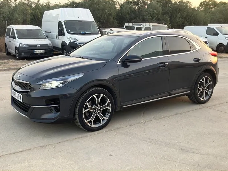 Kia XCeed 1.6 MHEV iMT Emotion - foto 2