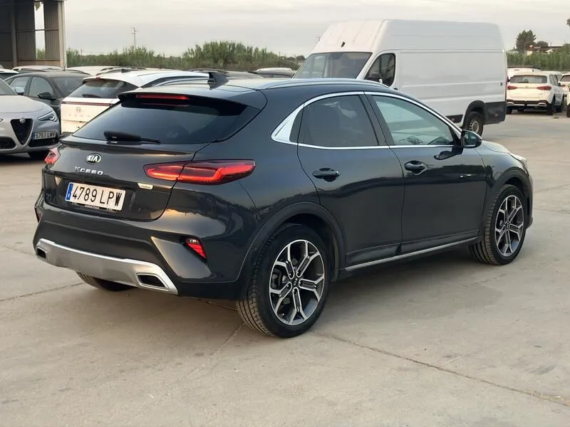 Kia XCeed 1.6 MHEV iMT Emotion - foto 6