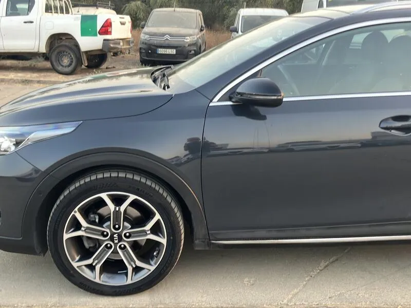 Kia XCeed 1.6 MHEV iMT Emotion - foto 20