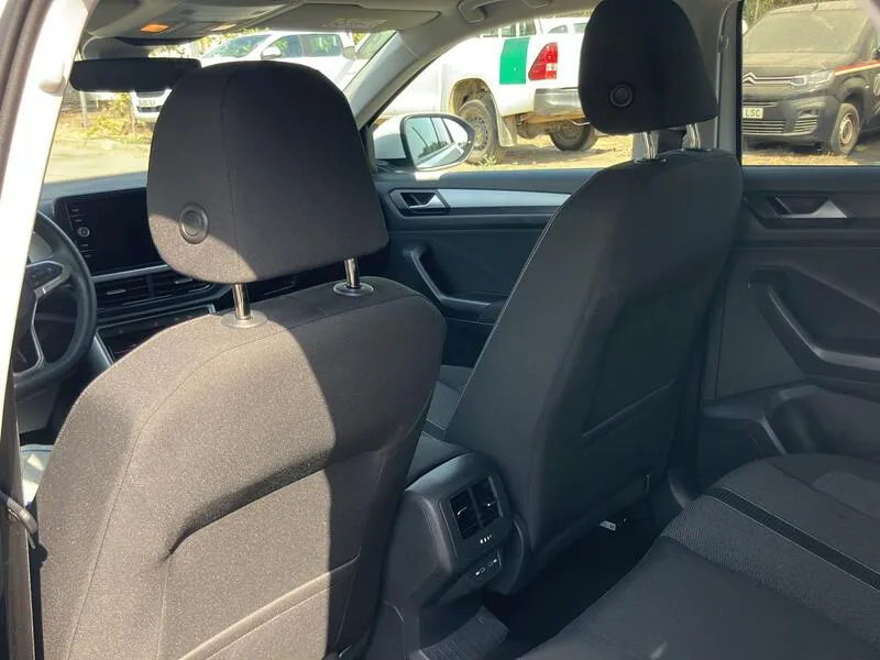 Volkswagen T-Roc Life 1.0 TSI - foto 33