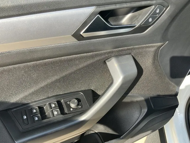 Volkswagen T-Roc Life 1.0 TSI - foto 35