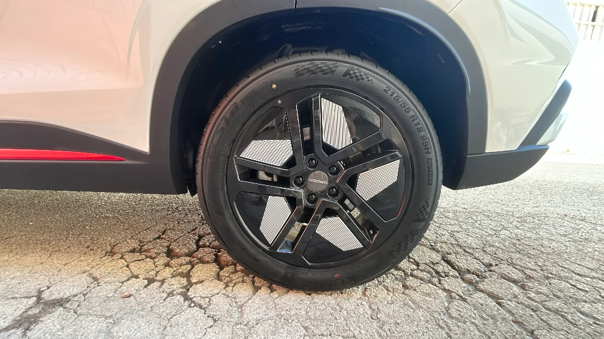 Omoda 5 1.6 T-GDi DCT Premium - foto 18