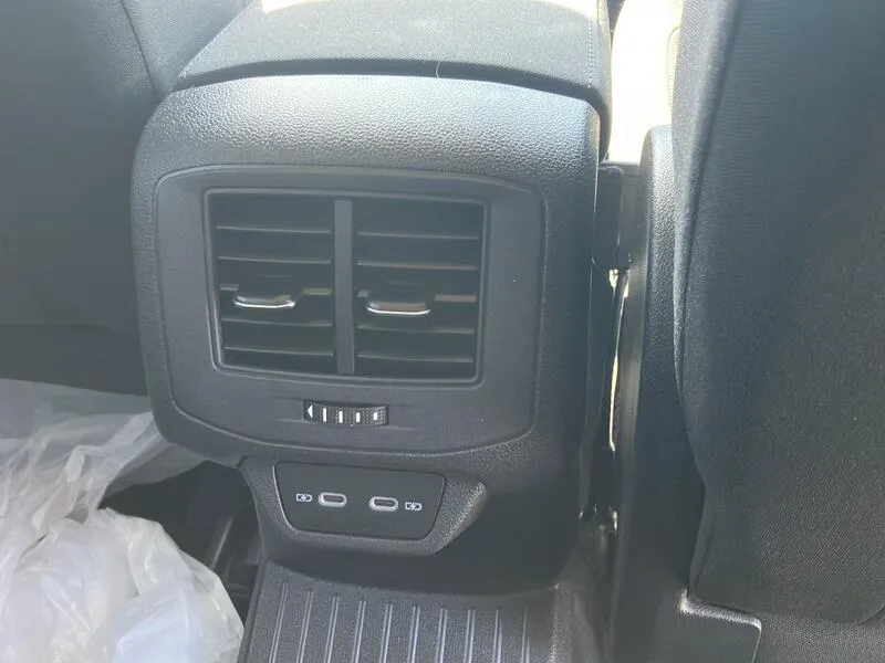 Volkswagen T-Roc Life 2.0 TDI - foto 21