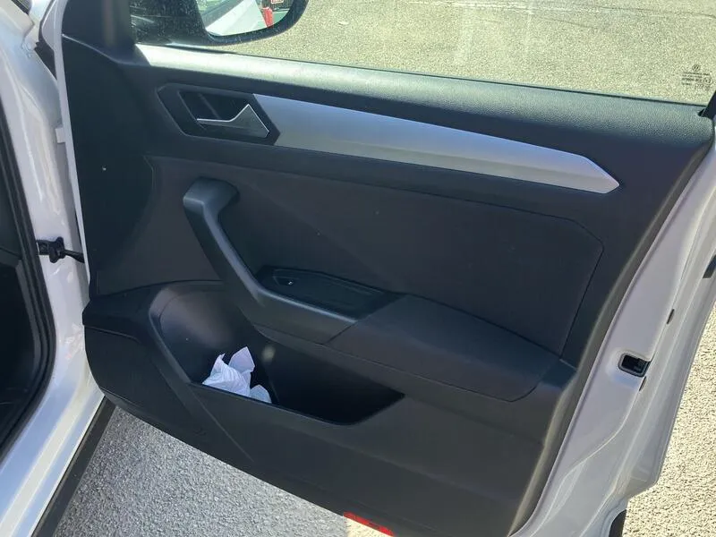 Volkswagen T-Roc Life 2.0 TDI - foto 23