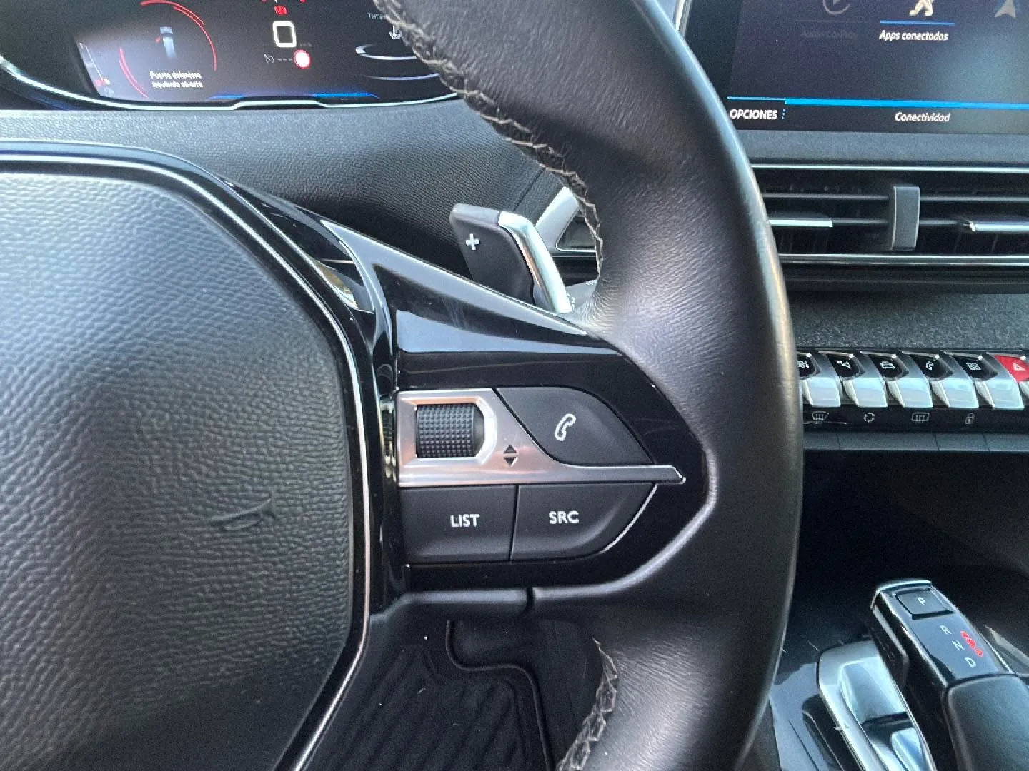 Peugeot 5008 Allure 1.2L PureTech EAT8 - foto 21