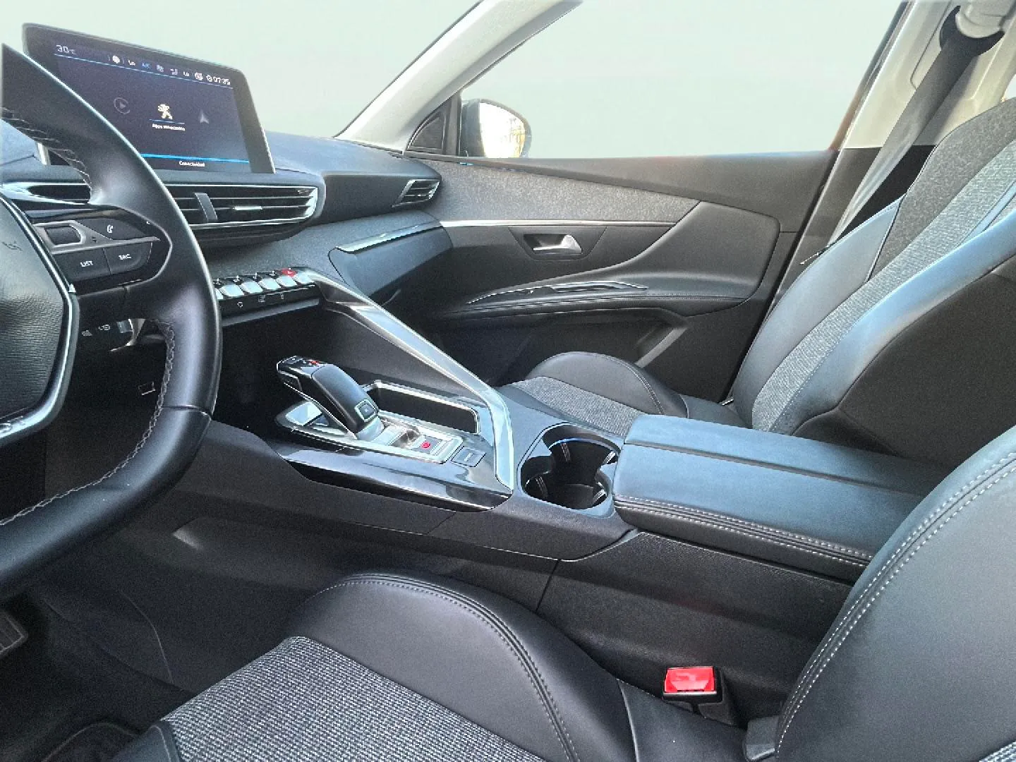 Peugeot 5008 Allure 1.2L PureTech EAT8 - foto 23