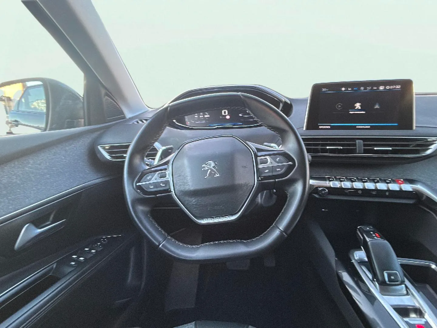 Peugeot 5008 Allure 1.2L PureTech EAT8 - foto 11