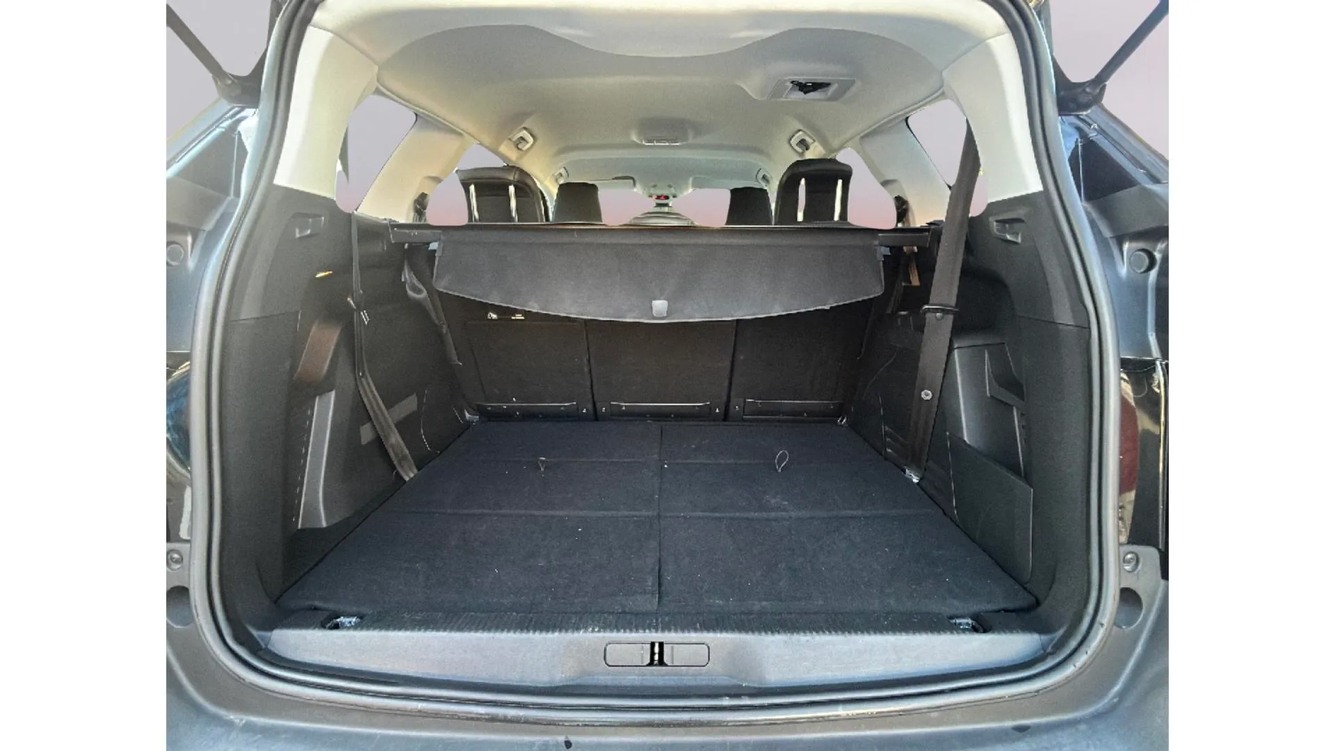 Peugeot 5008 Allure 1.2L PureTech EAT8 - foto 14
