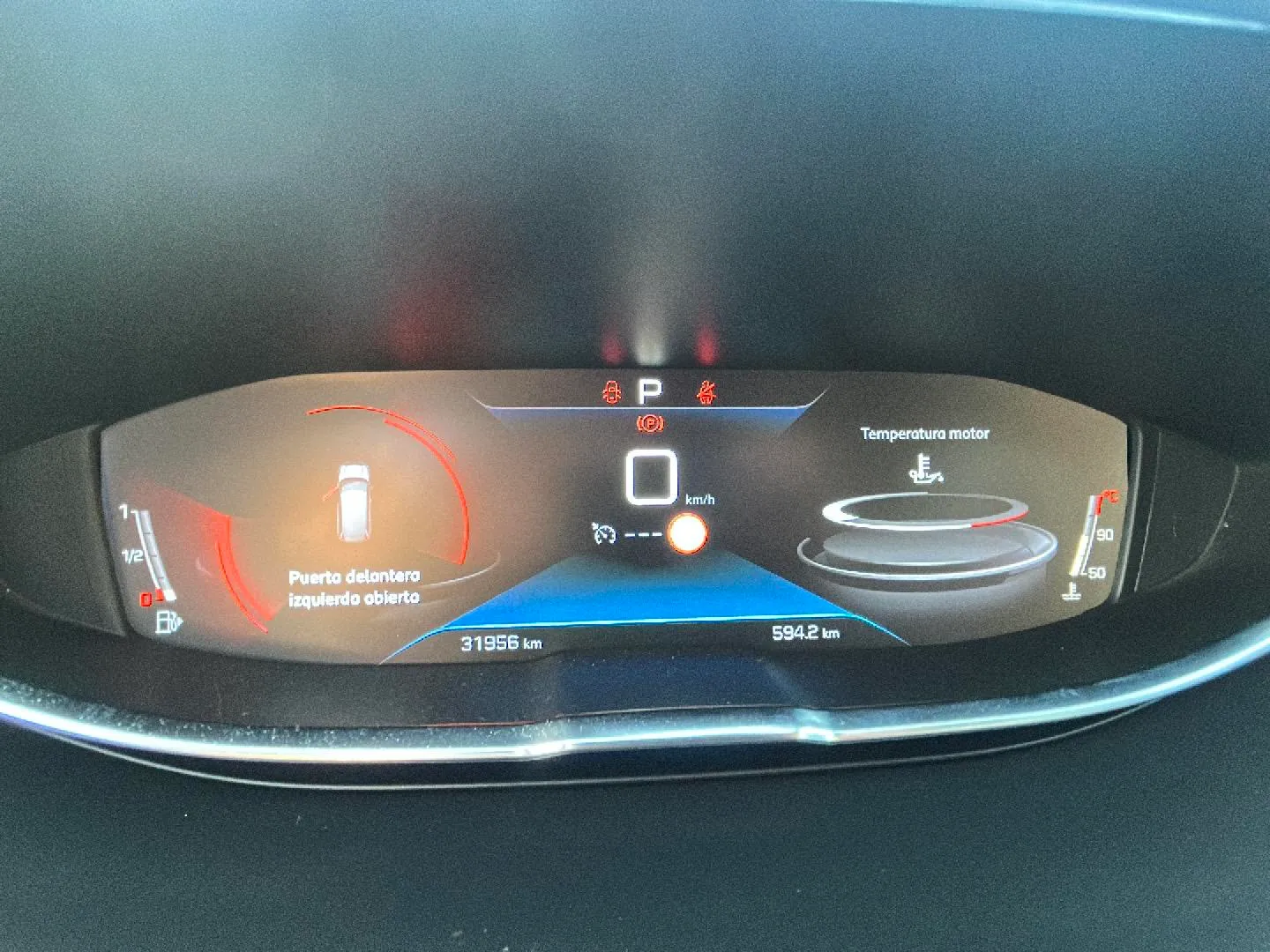 Peugeot 5008 Allure 1.2L PureTech EAT8 - foto 12