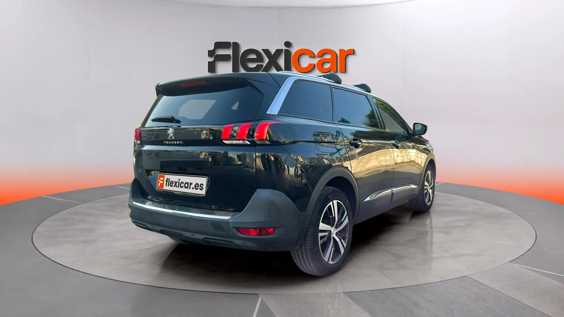 Peugeot 5008 Allure 1.2L PureTech EAT8 - foto 7