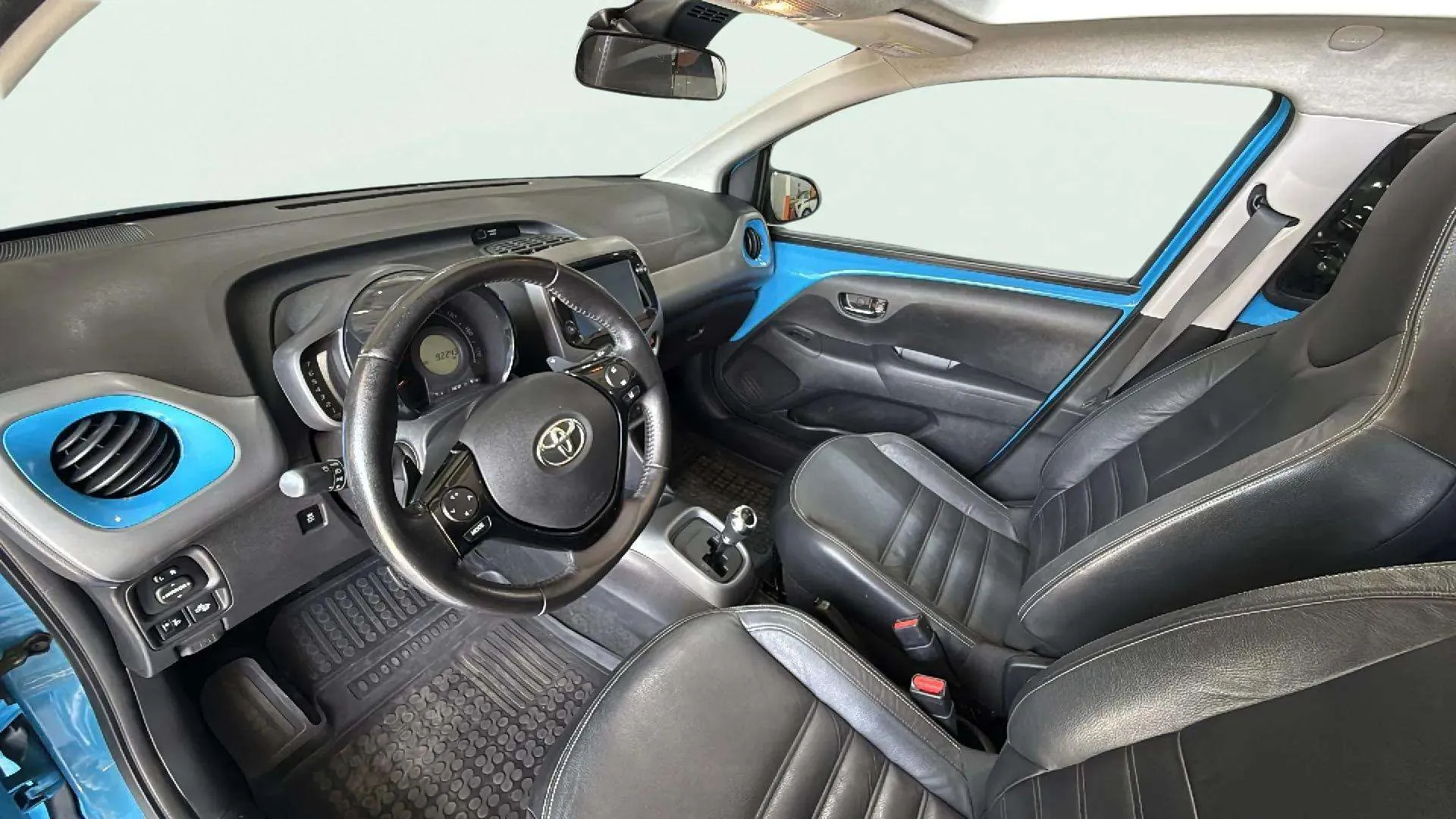 Toyota Aygo 1.0 70 x-wave - foto 7