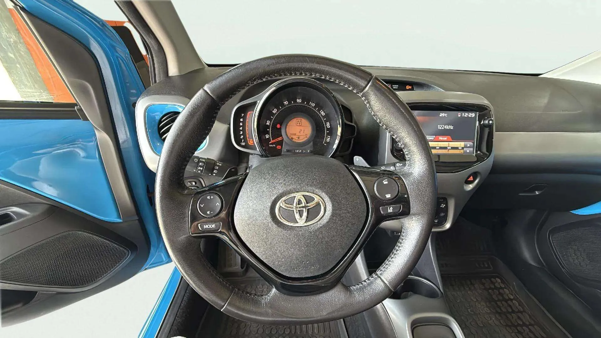 Toyota Aygo 1.0 70 x-wave - foto 8