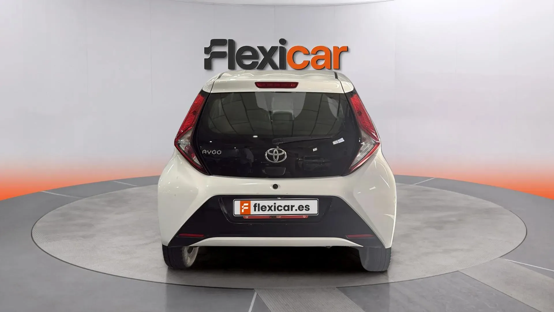 Toyota Aygo 1.0 70 x-play - foto 5