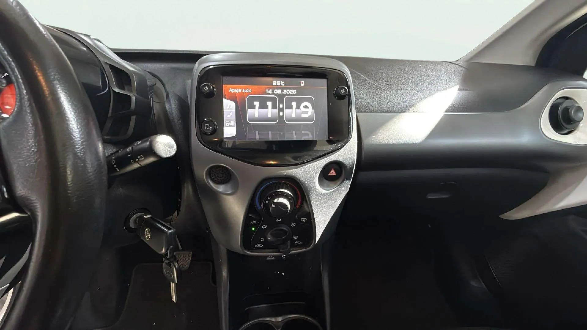 Toyota Aygo 1.0 70 x-play - foto 10