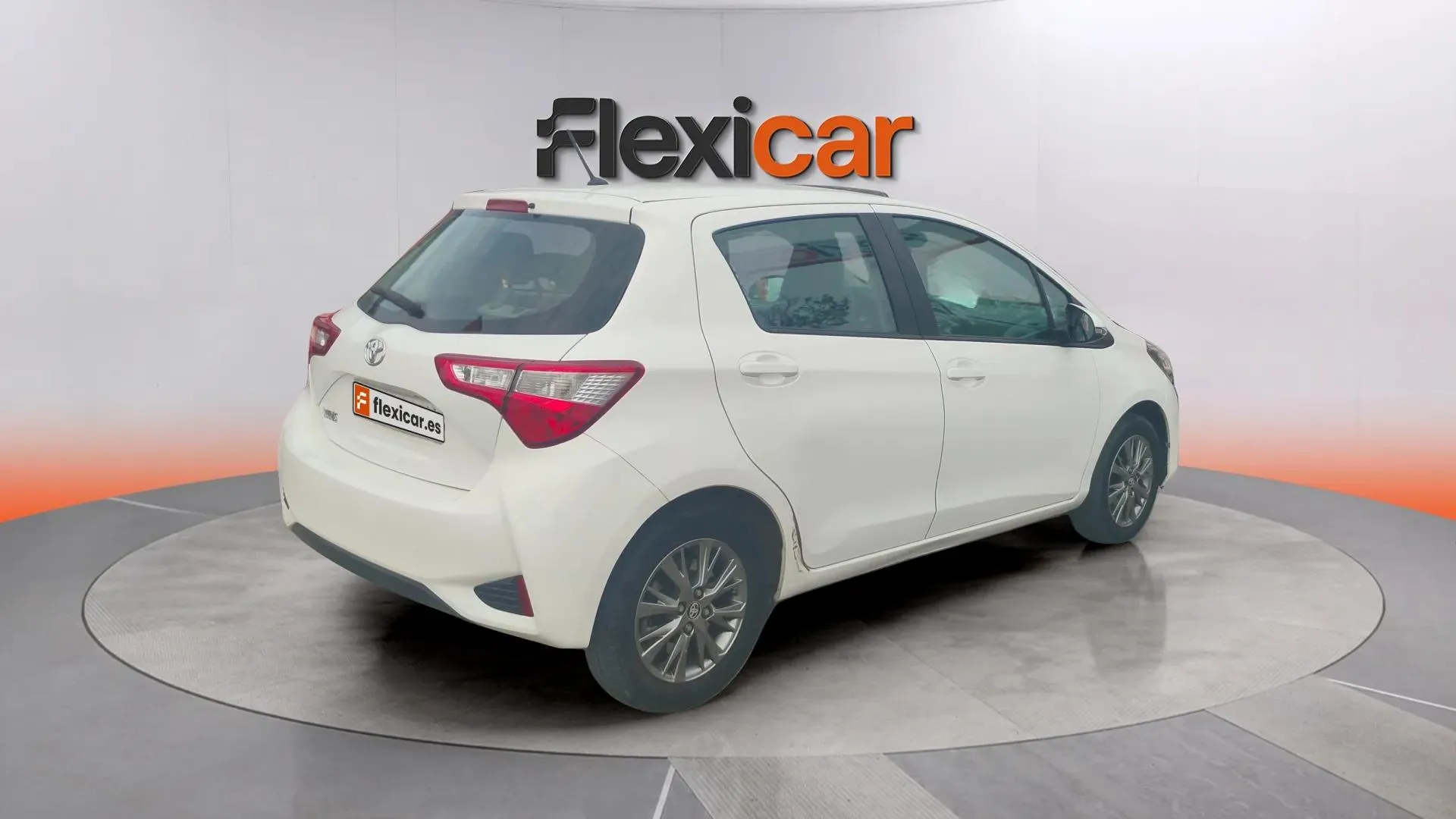 Toyota Yaris 1.0 70 Active - foto 6