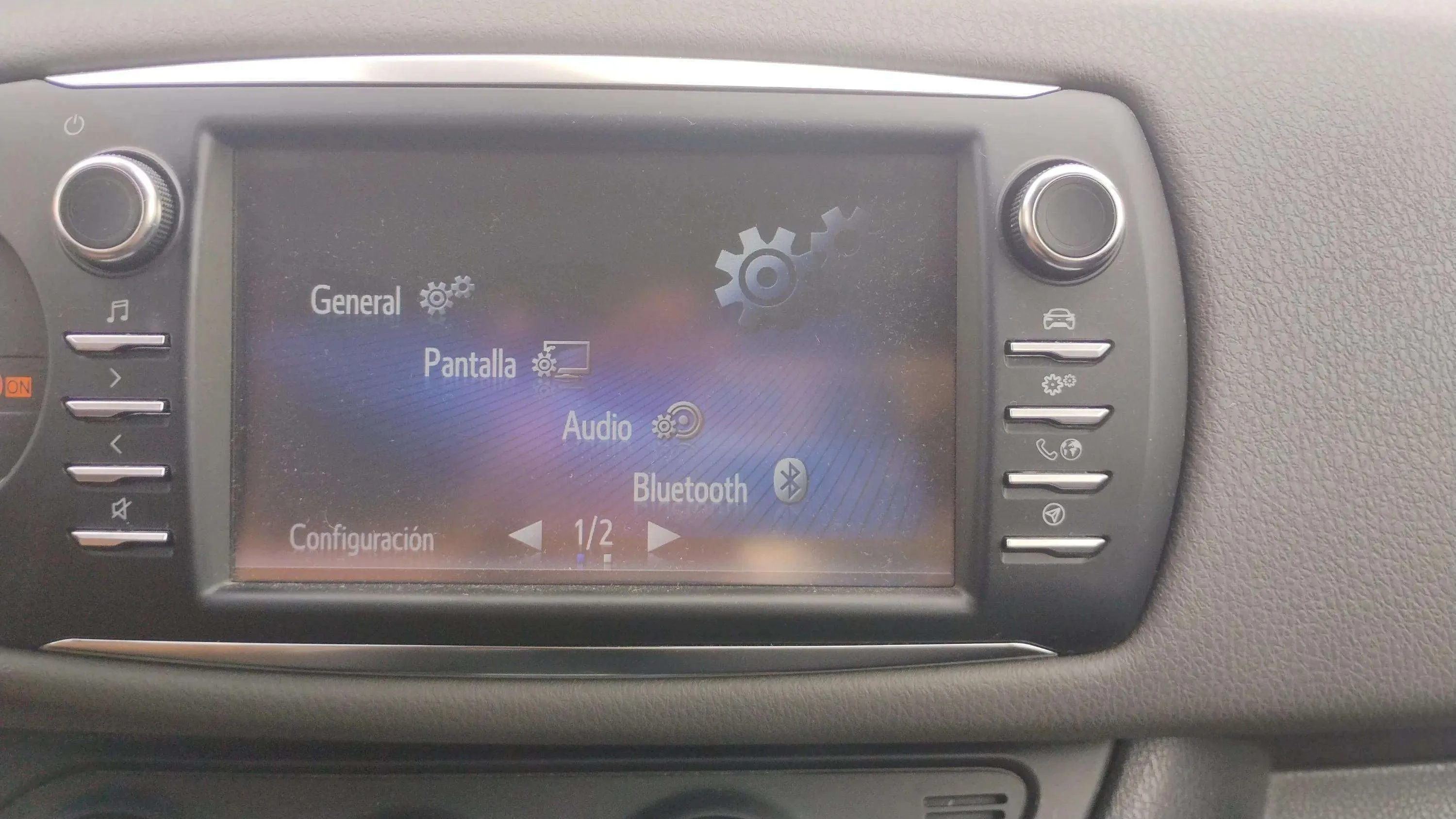 Toyota Yaris 1.0 70 Active - foto 17