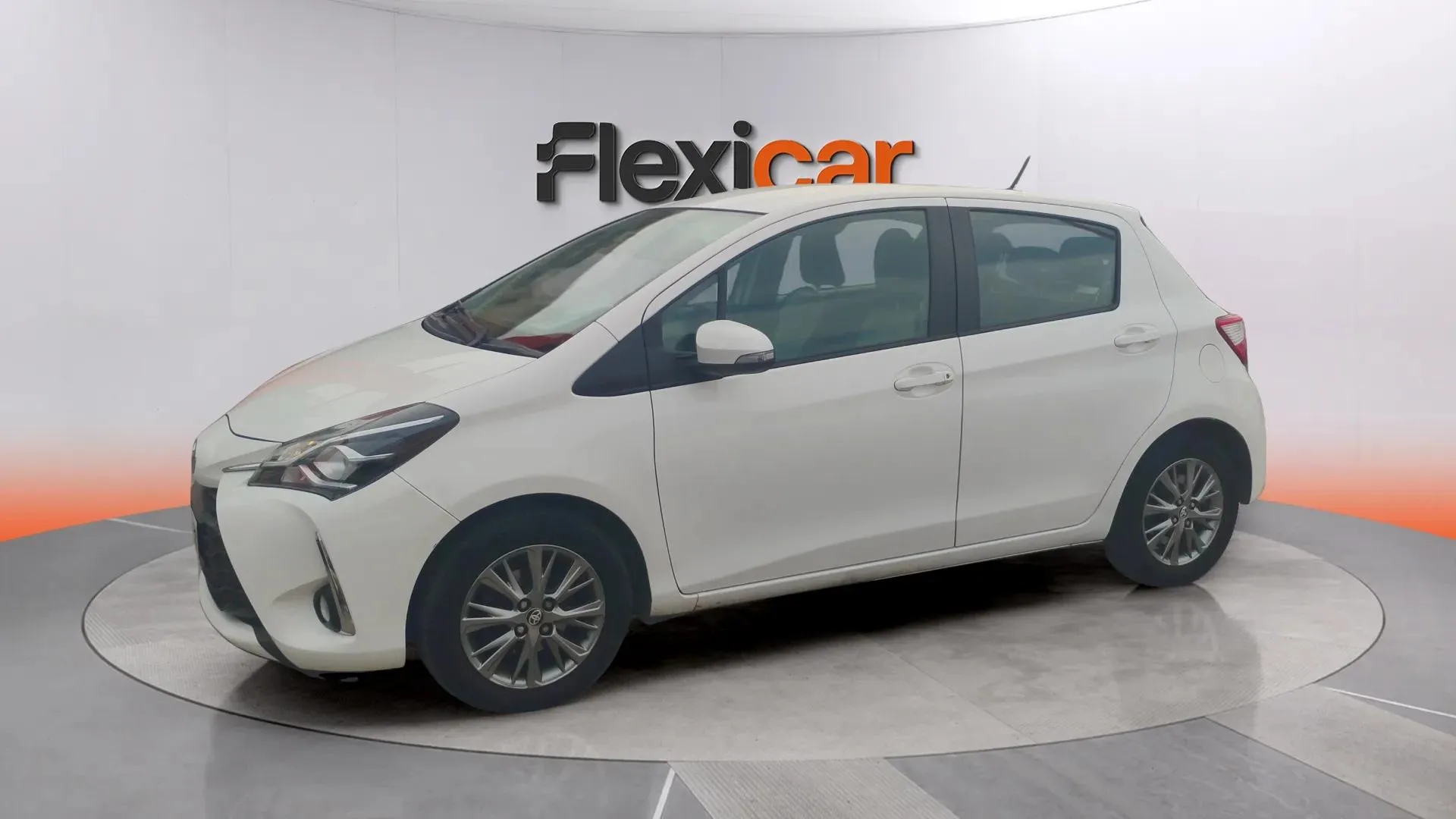 Toyota Yaris 1.0 70 Active - foto 3