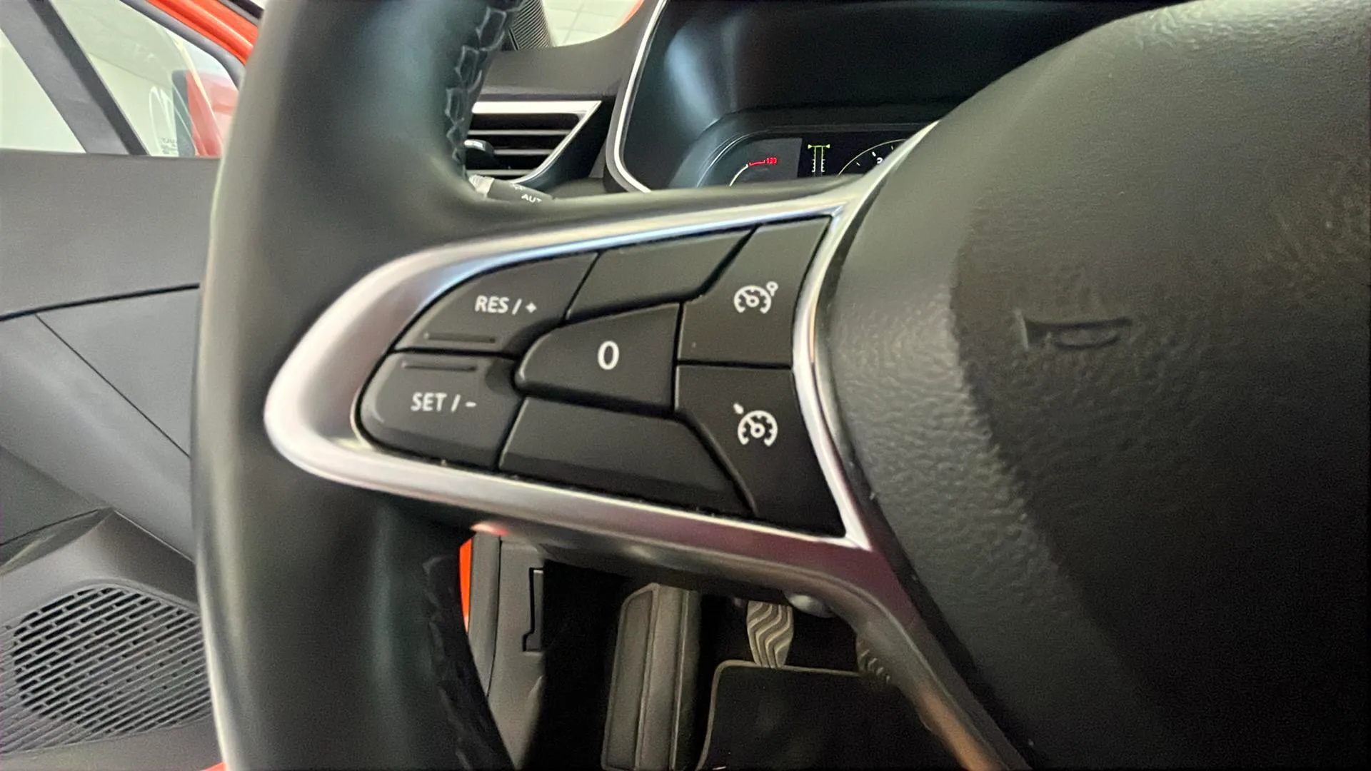 Renault Clio Zen TCe - foto 23