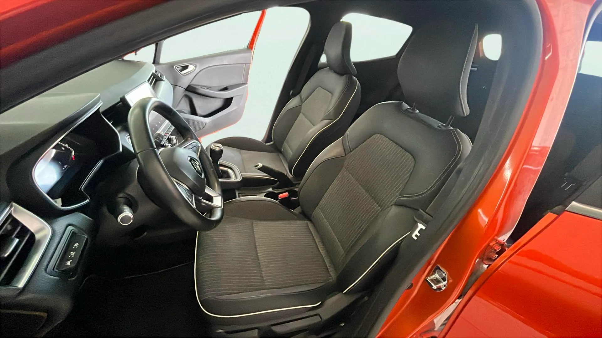 Renault Clio Zen TCe - foto 12