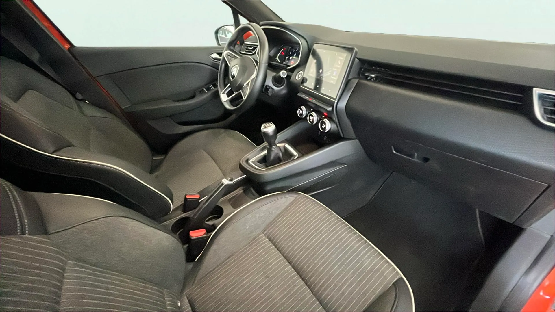 Renault Clio Zen TCe - foto 31