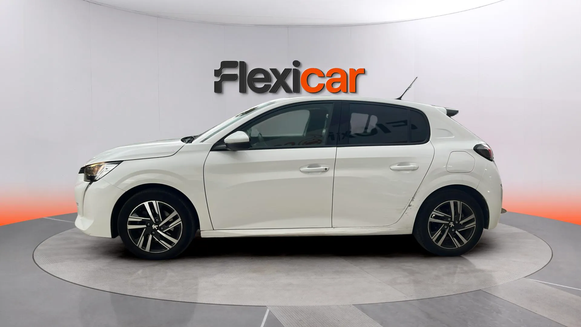Peugeot 208 PureTech Allure - foto 4