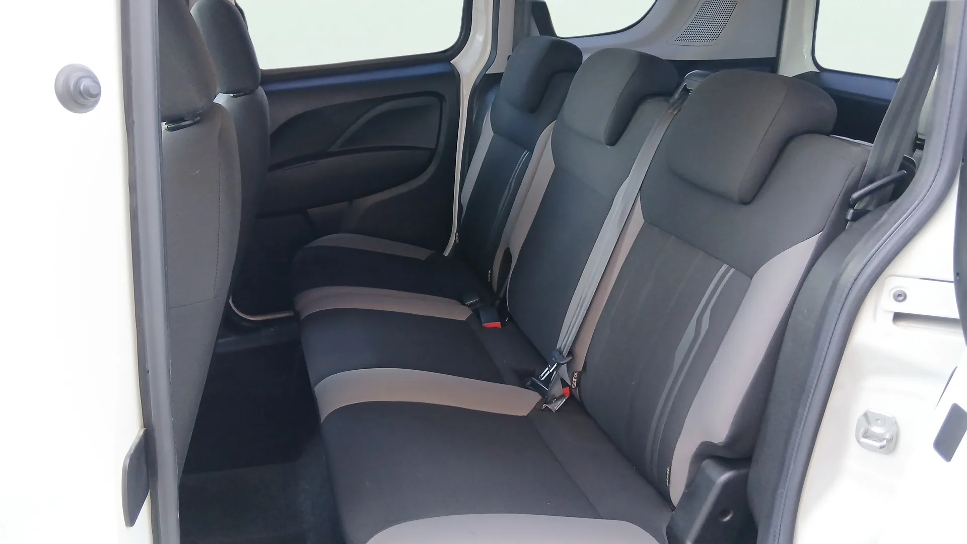 Fiat Doblò Easy 1.6 MultiJet SWB - foto 6
