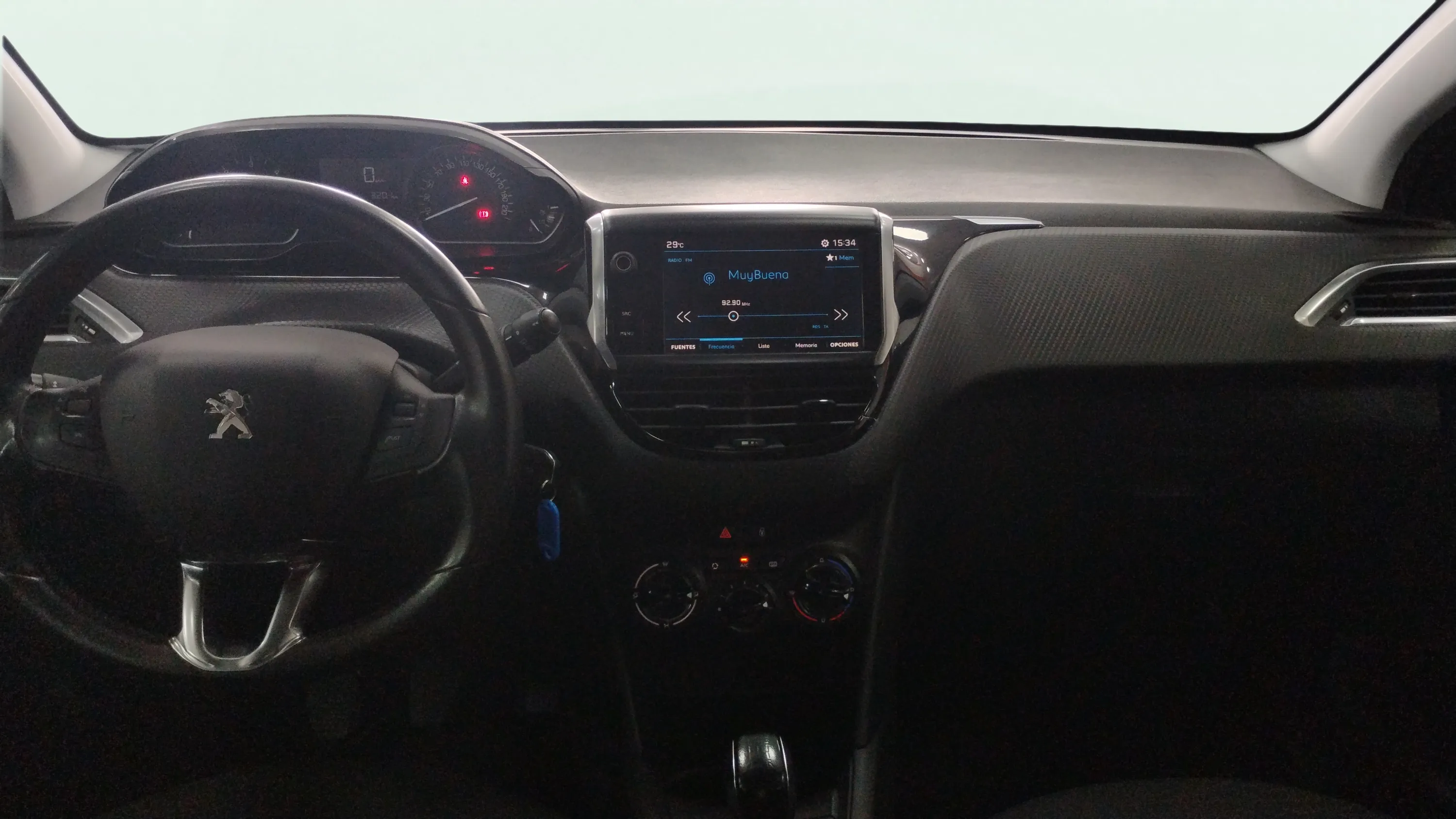 Peugeot 208 Signature BlueHDi - foto 10