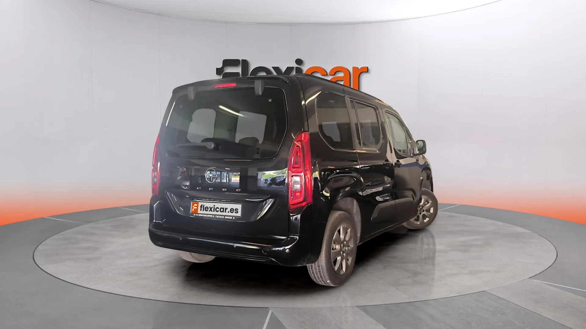 Opel Combo 1.5 Td MT6 €6.4 - foto 7