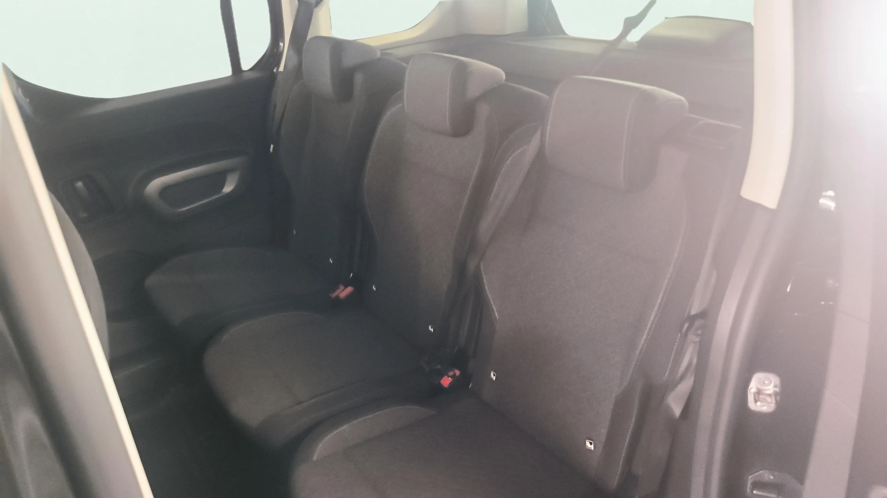 Opel Combo 1.5 Td MT6 €6.4 - foto 26