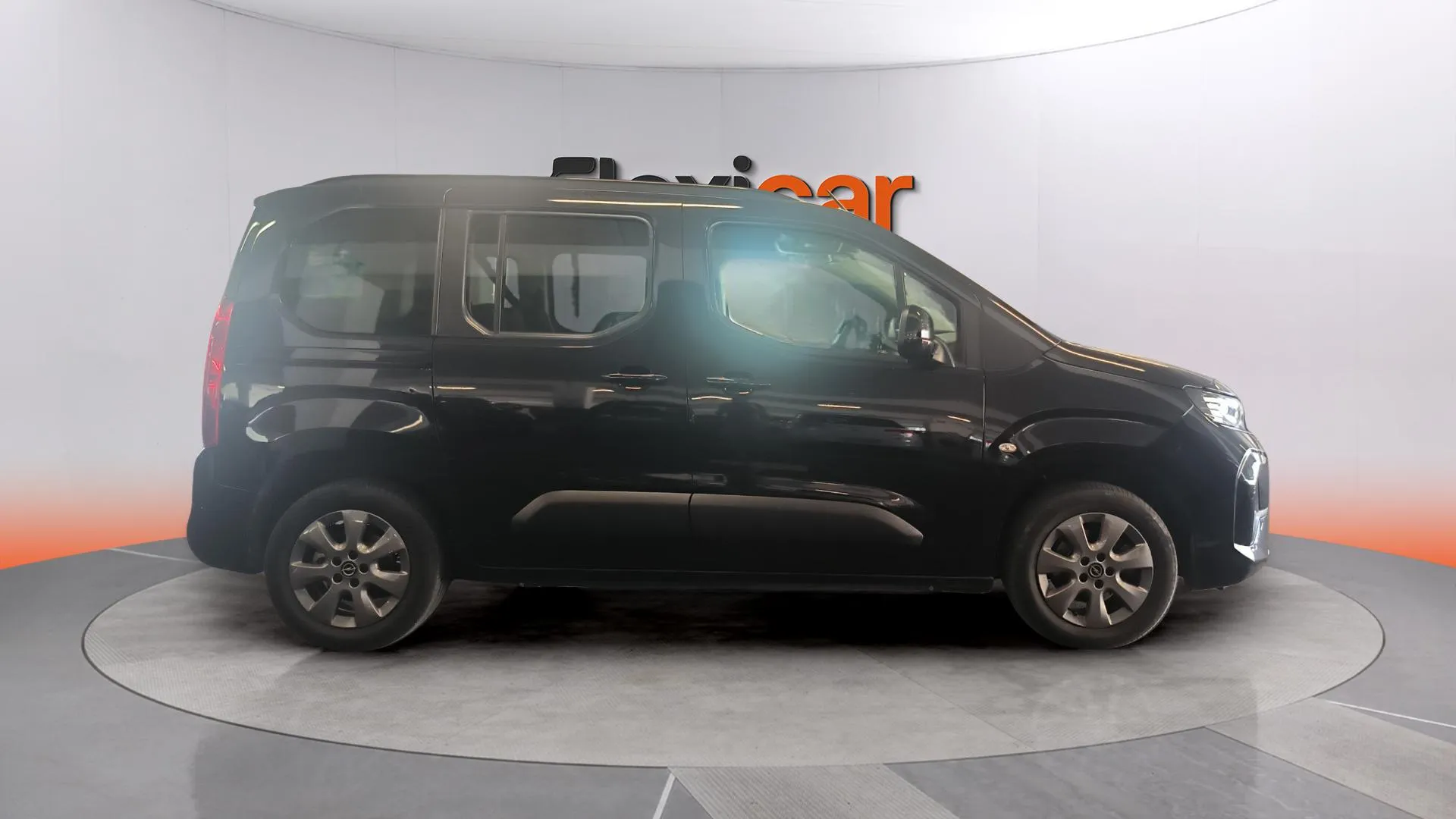 Opel Combo 1.5 Td MT6 €6.4 - foto 8