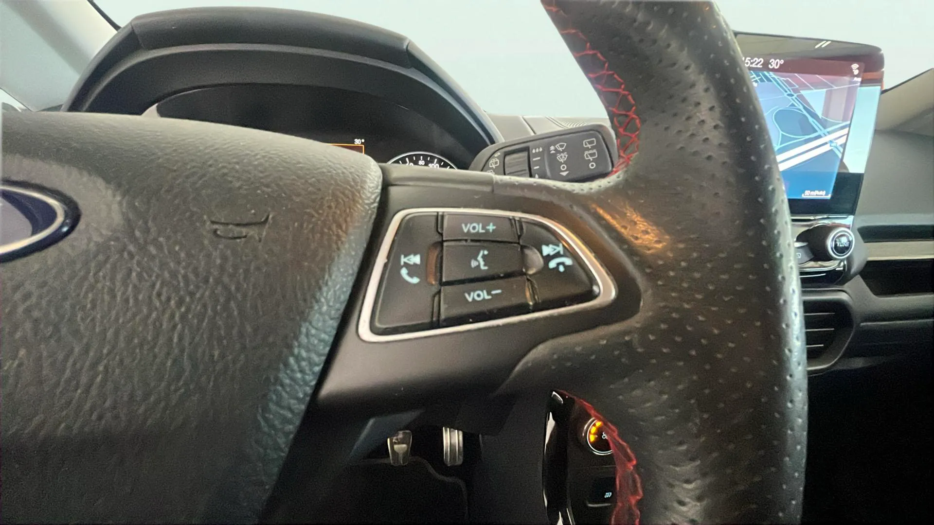 Ford EcoSport 1.0T EcoBoost ST Line - foto 25