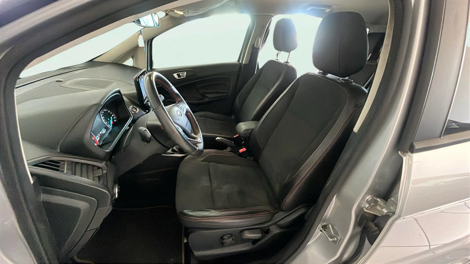 Ford EcoSport 1.0T EcoBoost ST Line - foto 12