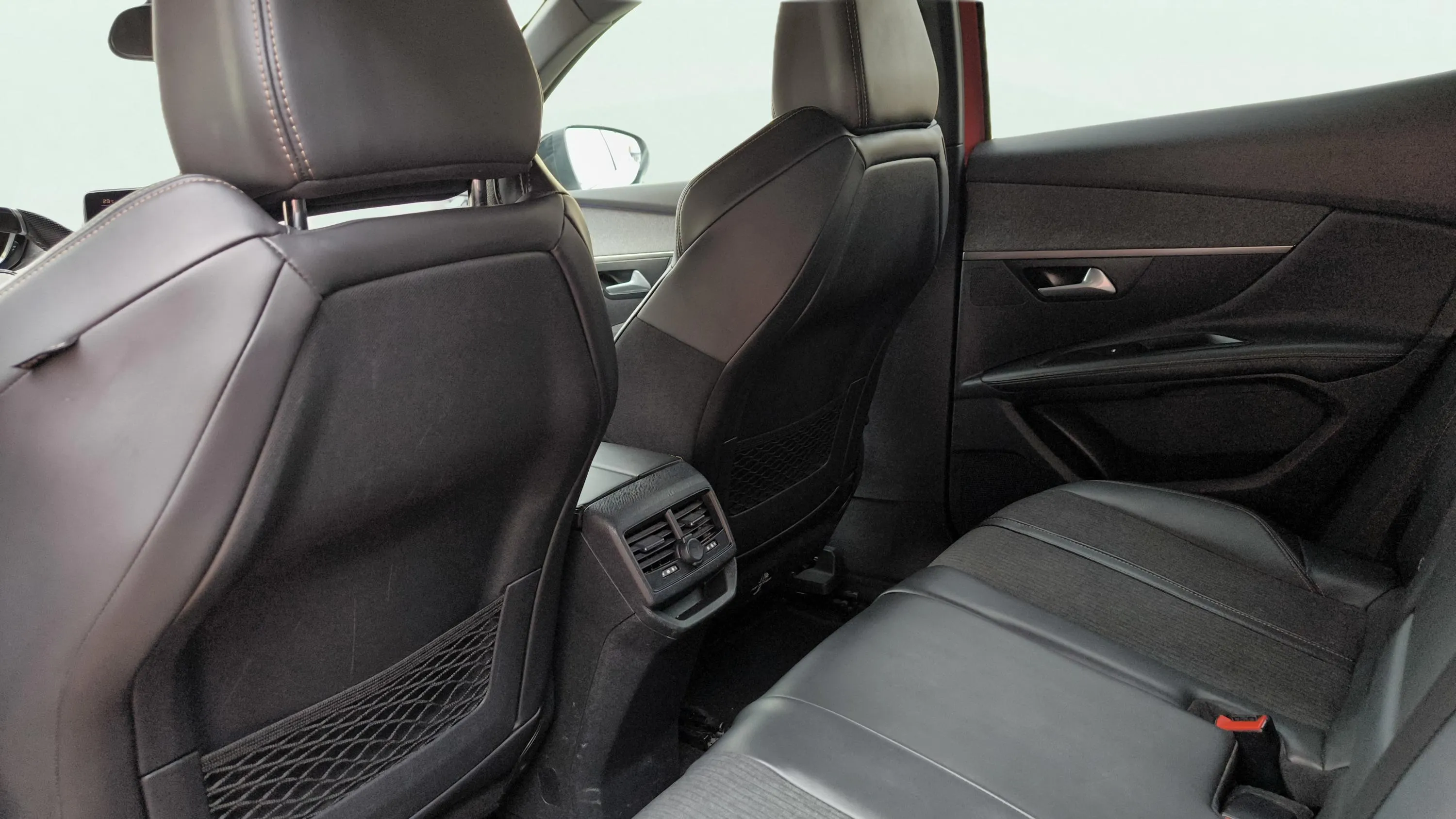 Peugeot 3008 1.6 THP GT Line - foto 25
