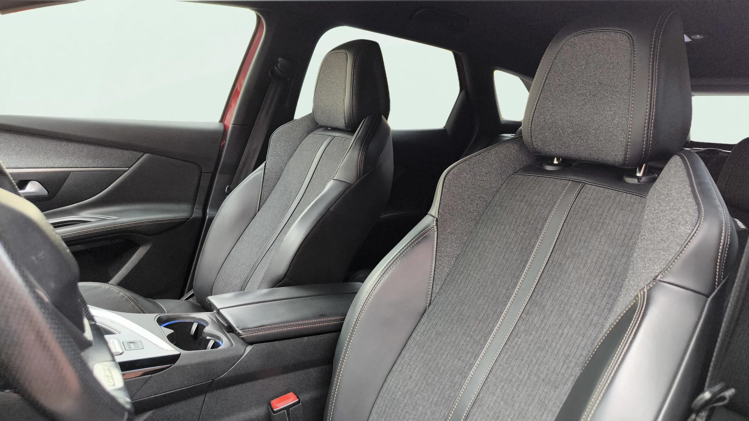 Peugeot 3008 1.6 THP GT Line - foto 29