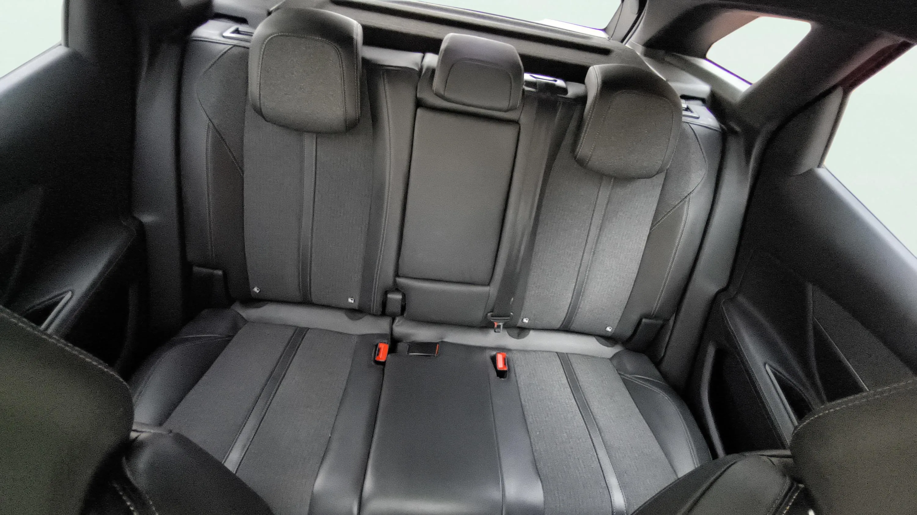 Peugeot 3008 1.6 THP GT Line - foto 16