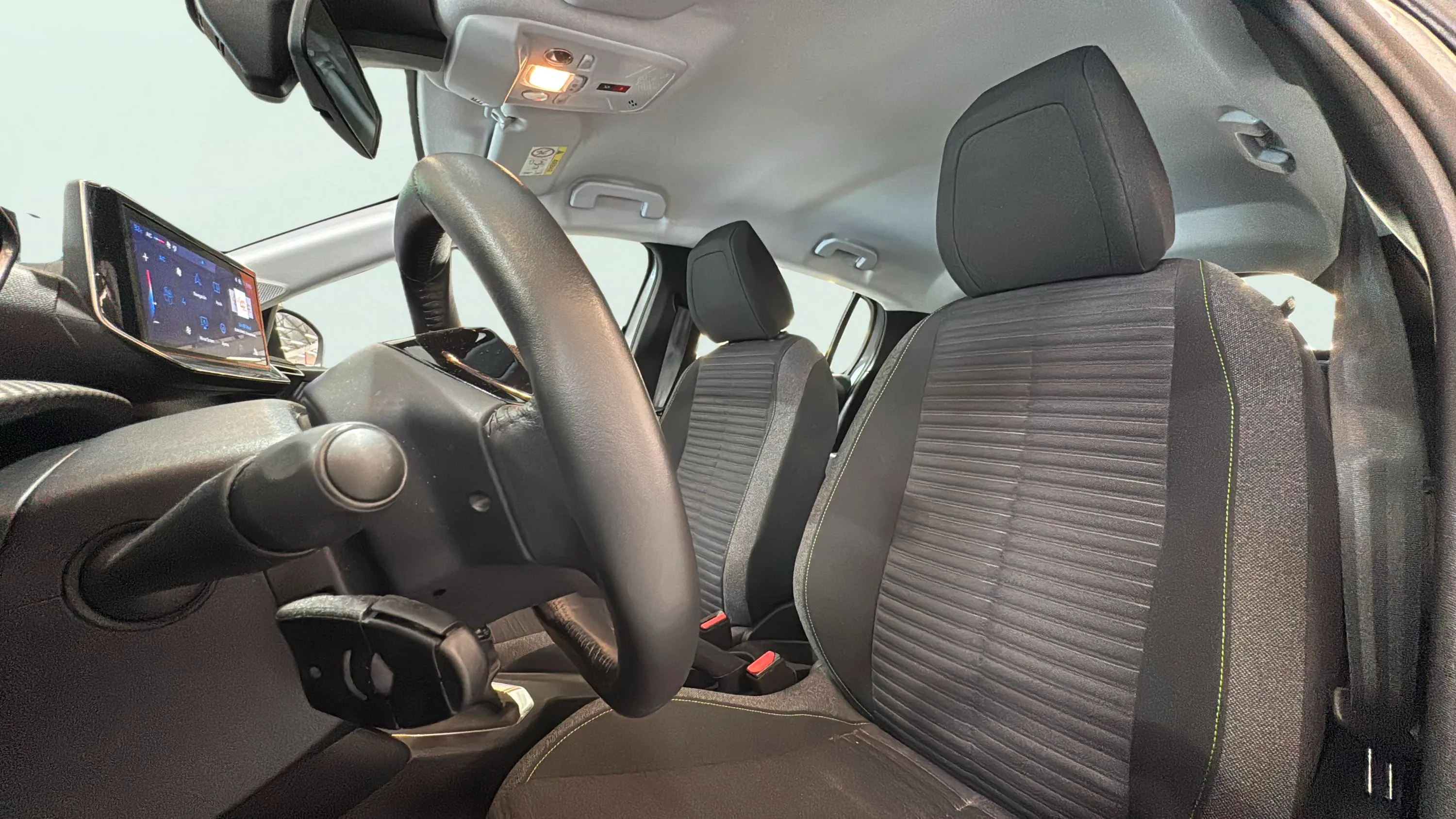 Peugeot 208 Active PureTech 100 - foto 15