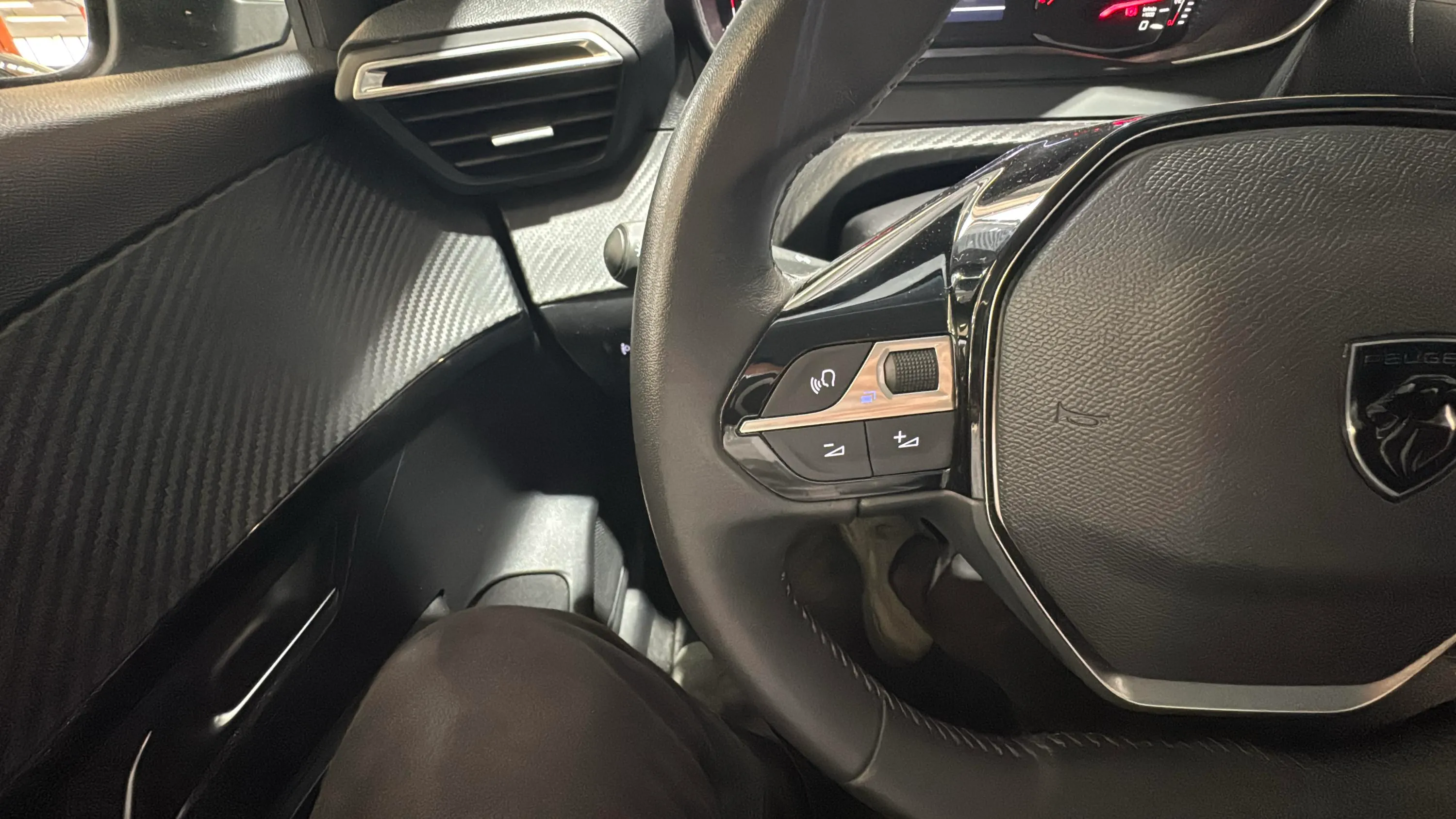 Peugeot 208 Active PureTech 100 - foto 18