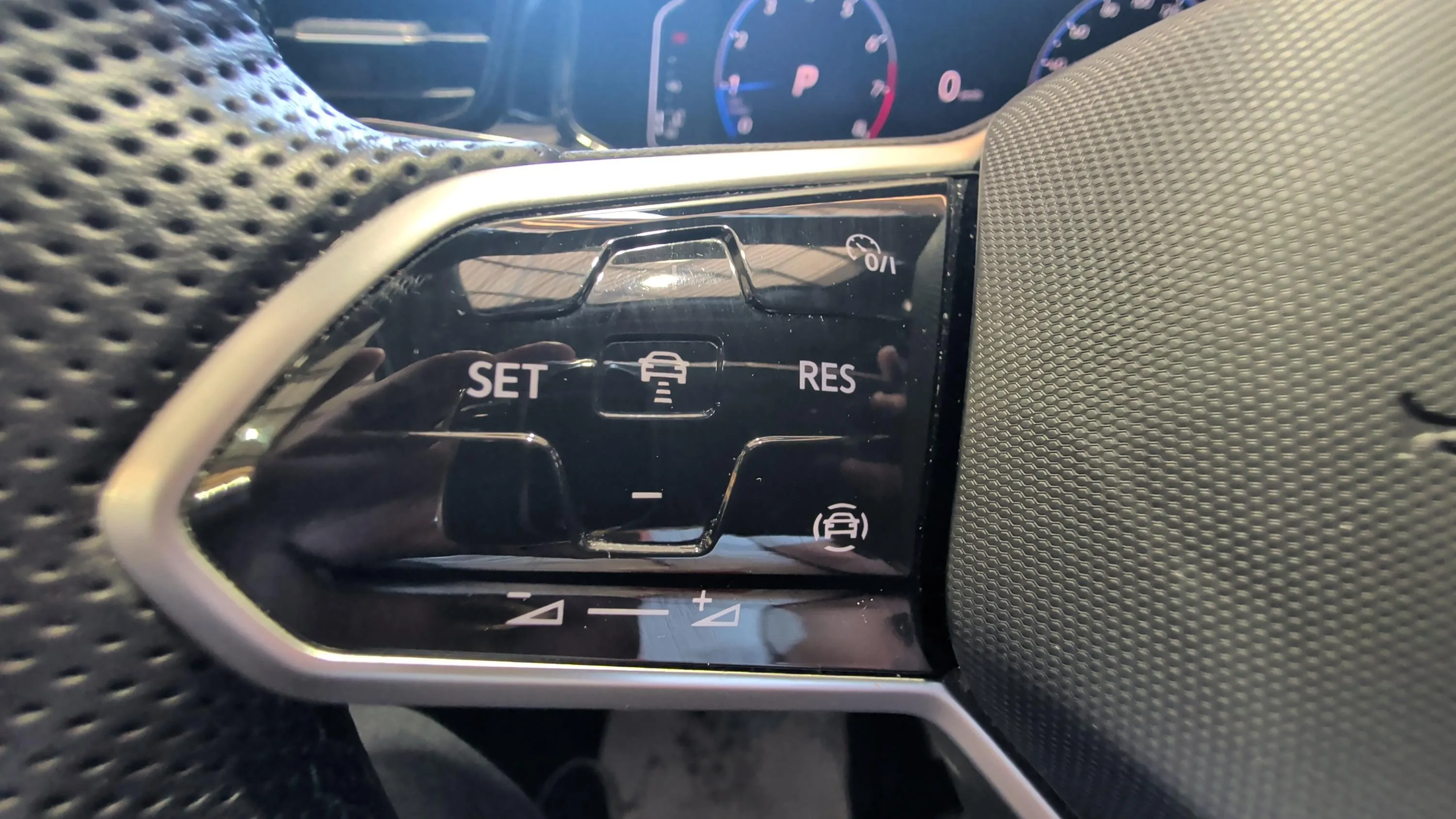 Volkswagen T-Roc R-Line 1.5 TSI DSG - foto 13