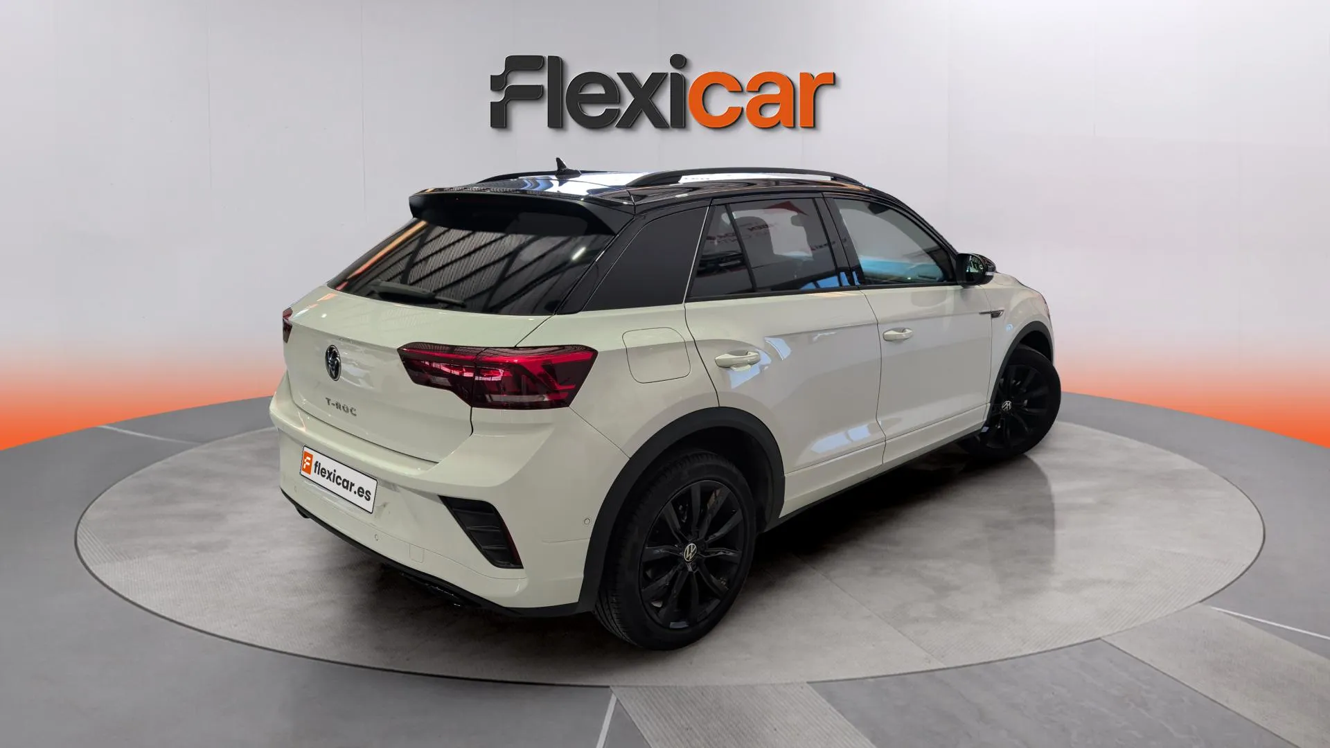 Volkswagen T-Roc R-Line 1.5 TSI DSG - foto 7