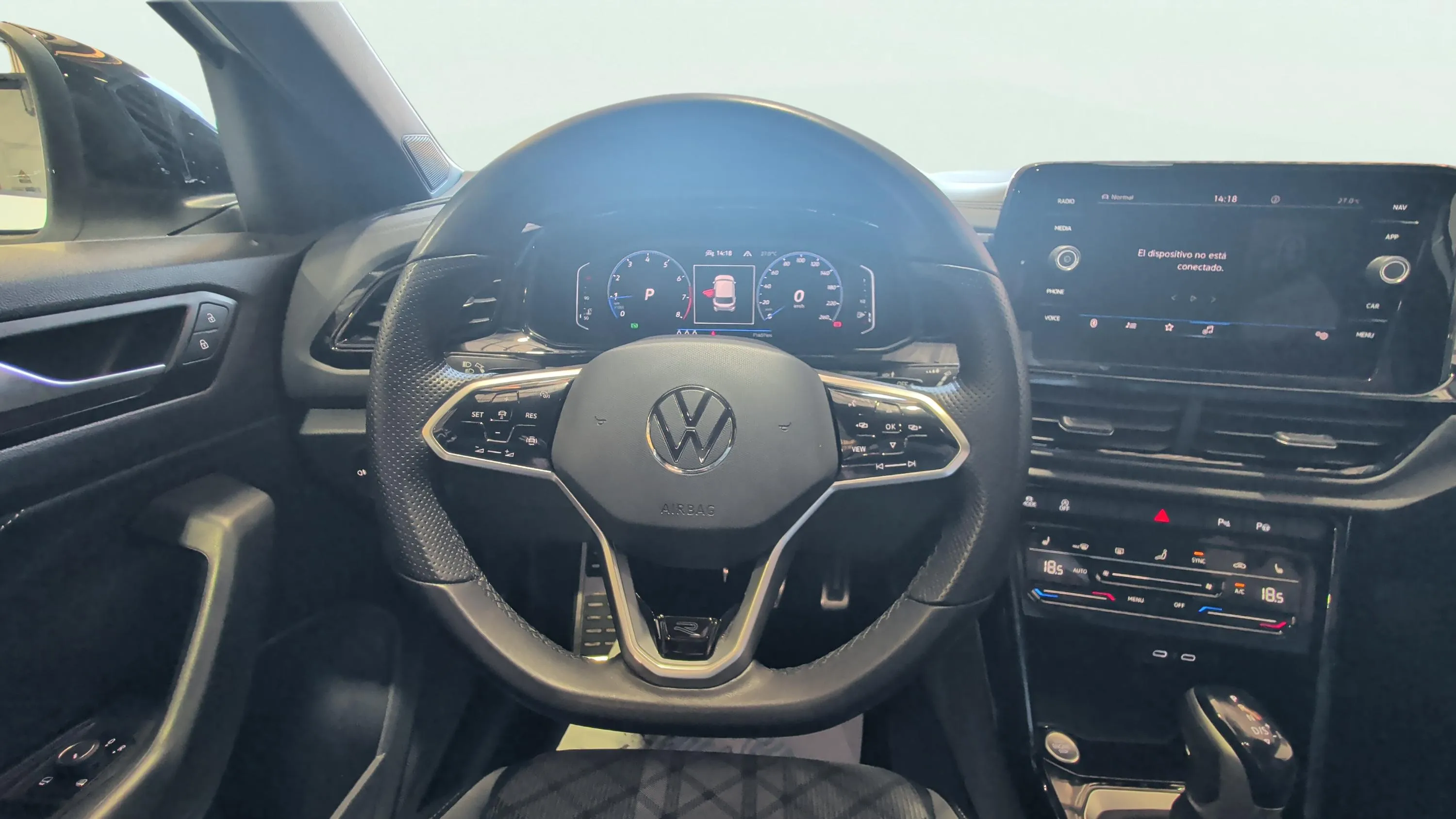 Volkswagen T-Roc R-Line 1.5 TSI DSG - foto 11
