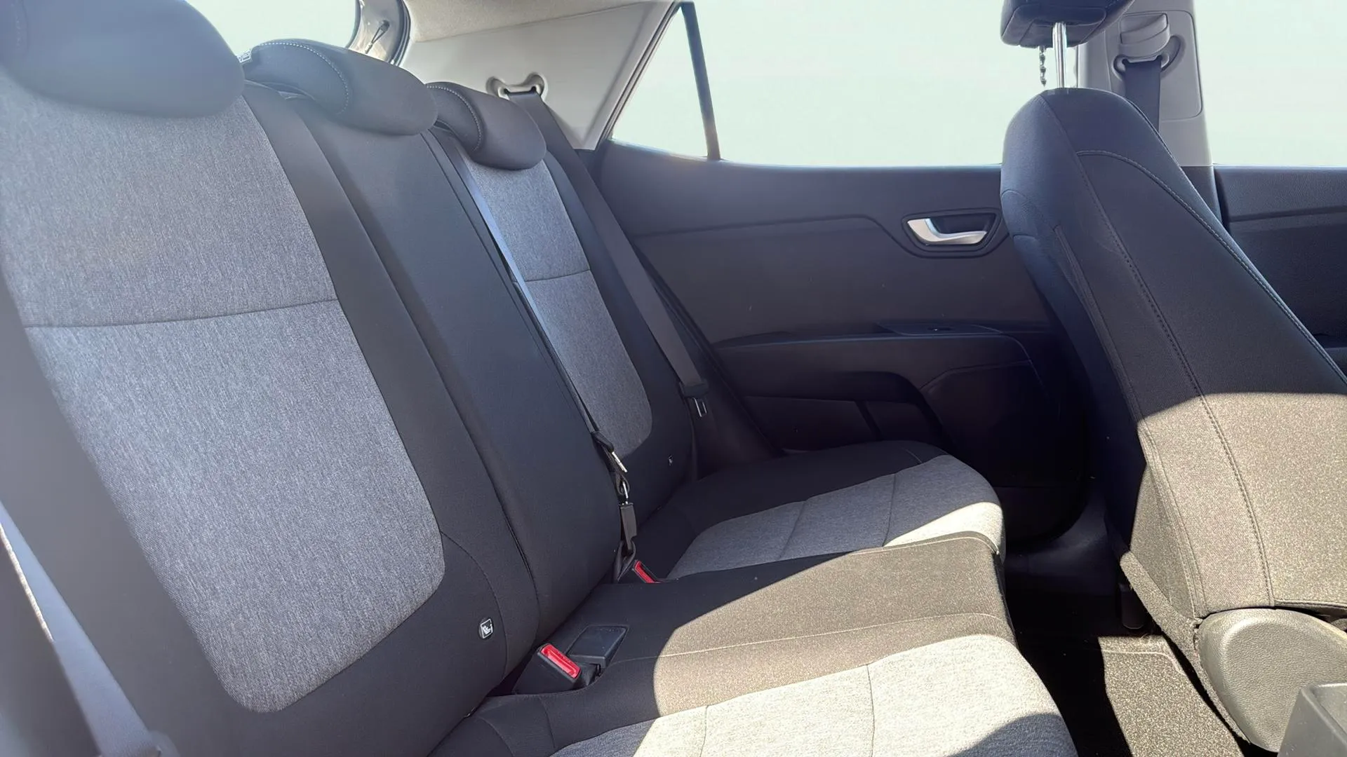 Kia Stonic 1.2 DPi Concept - foto 17