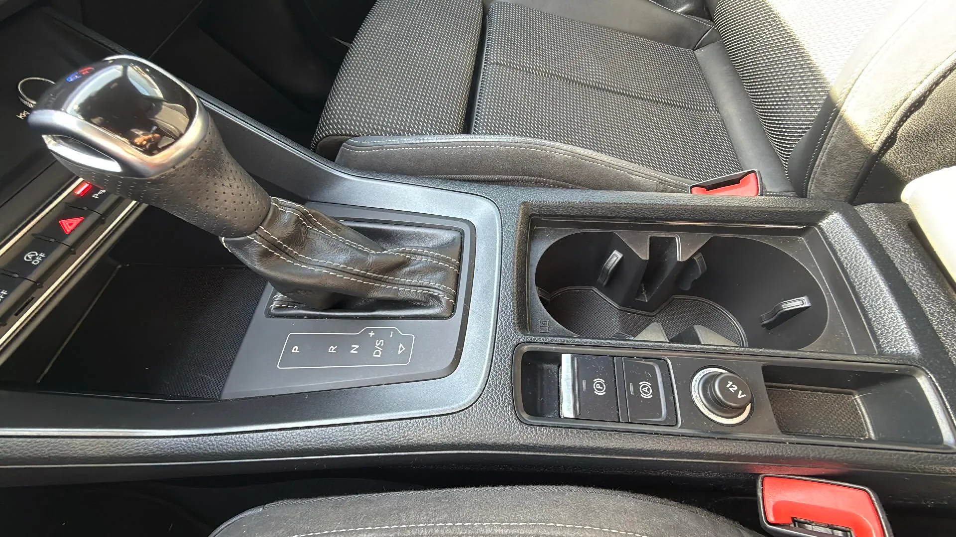 Audi Q3 40 TFSI quattro - foto 15