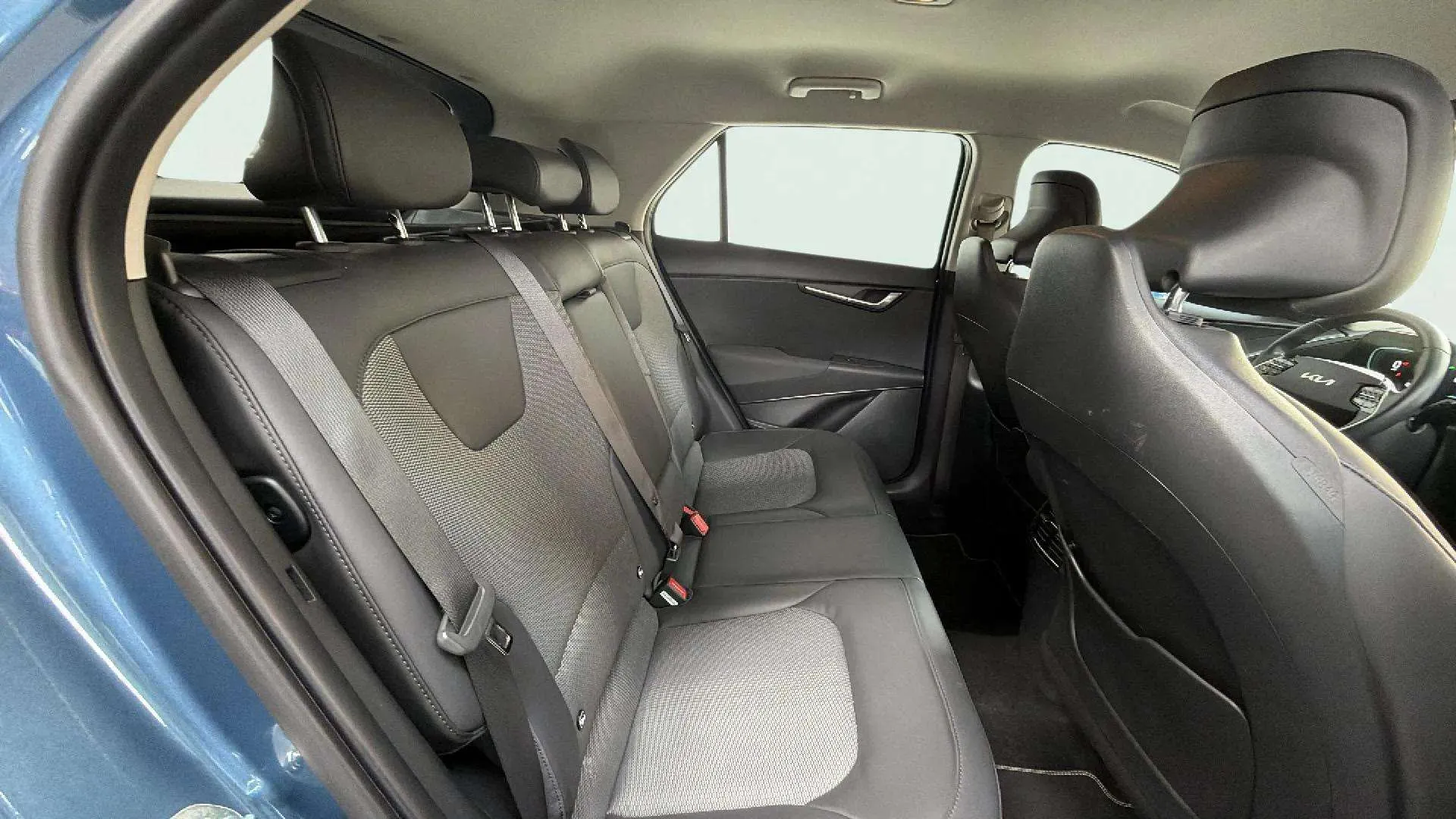 Kia Niro 1.6 GDi HEV Drive - foto 25