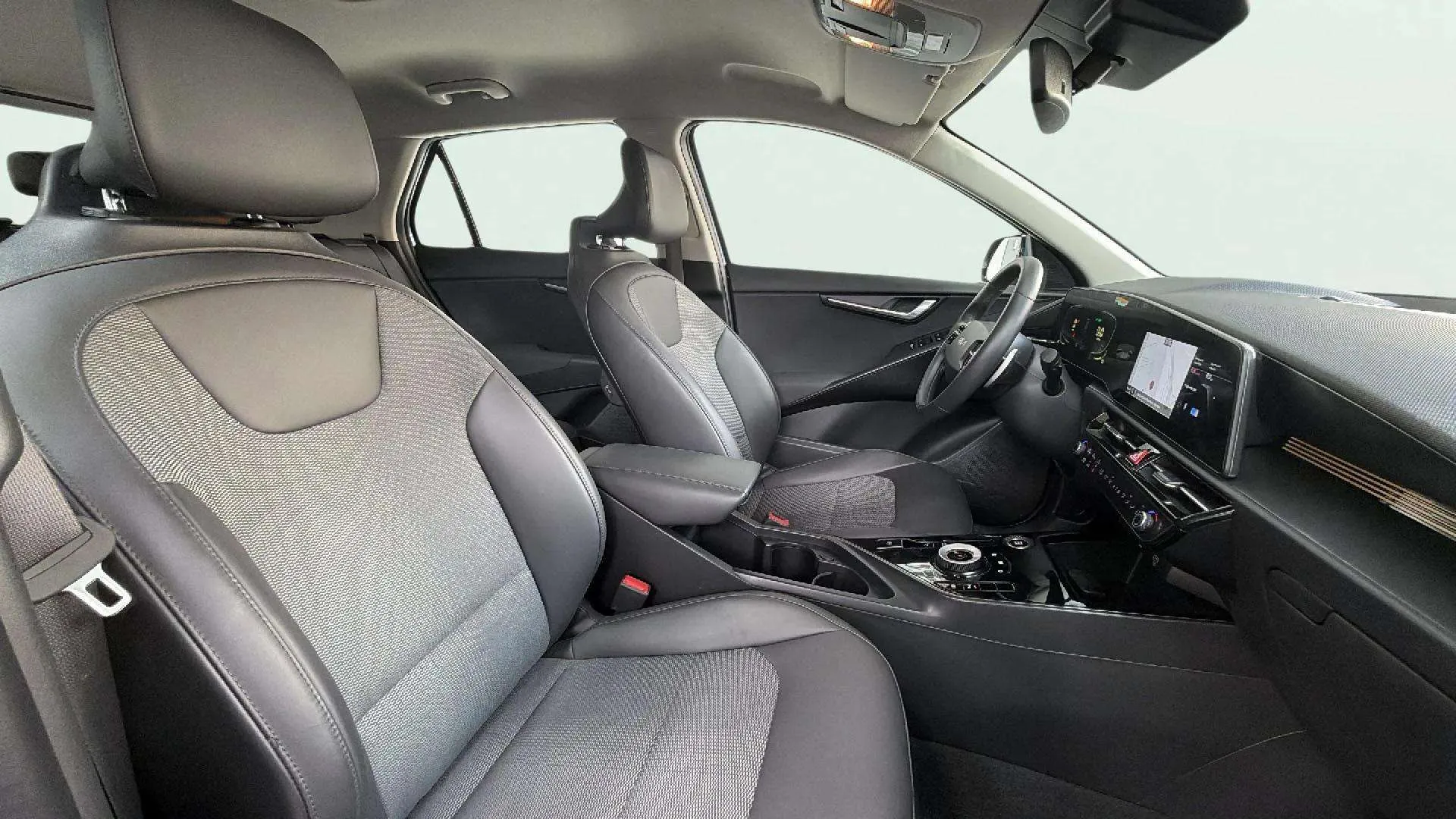 Kia Niro 1.6 GDi HEV Drive - foto 24