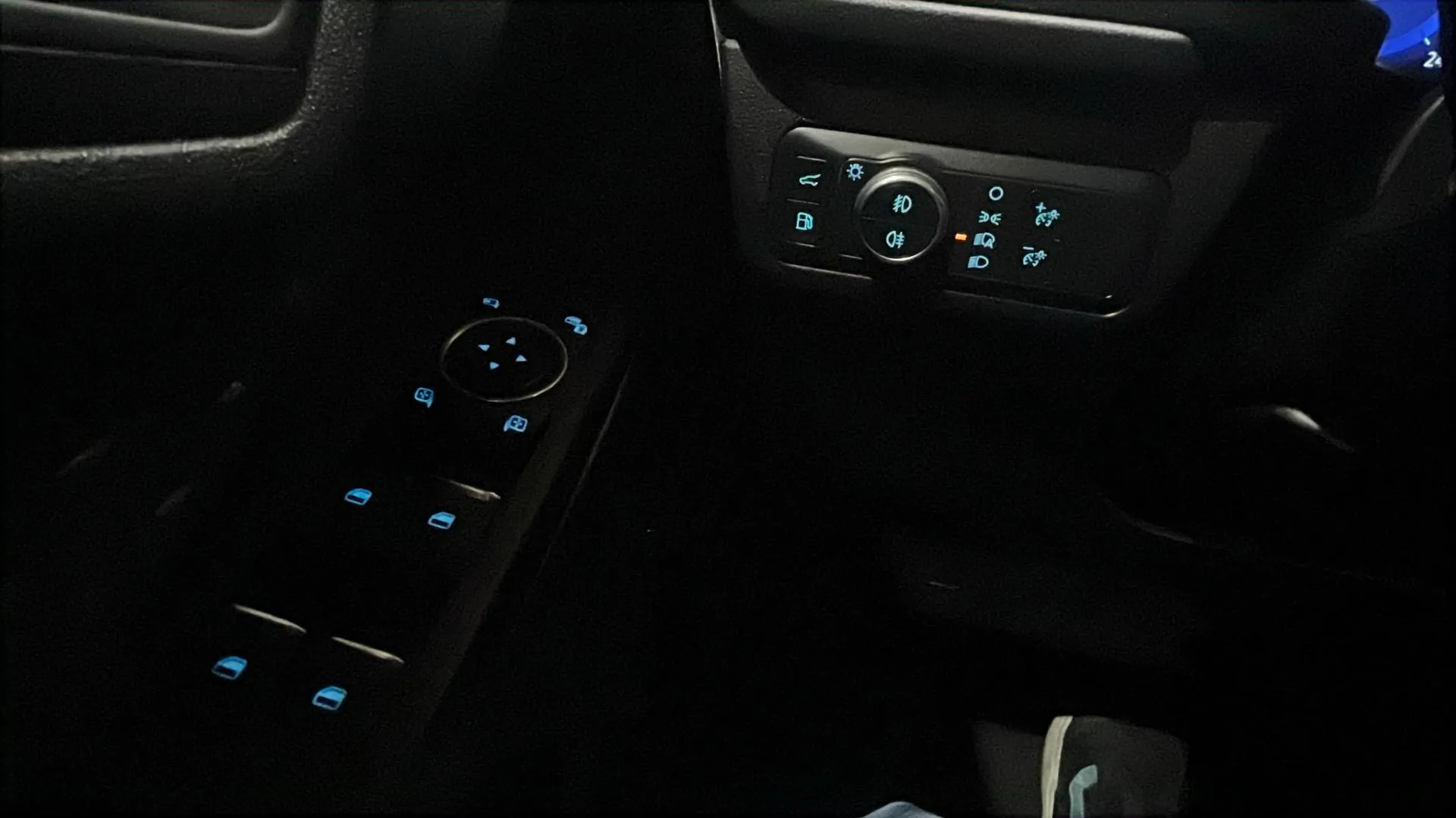 Ford Kuga ST-Line X 2.5 Duratec PHEV - foto 14