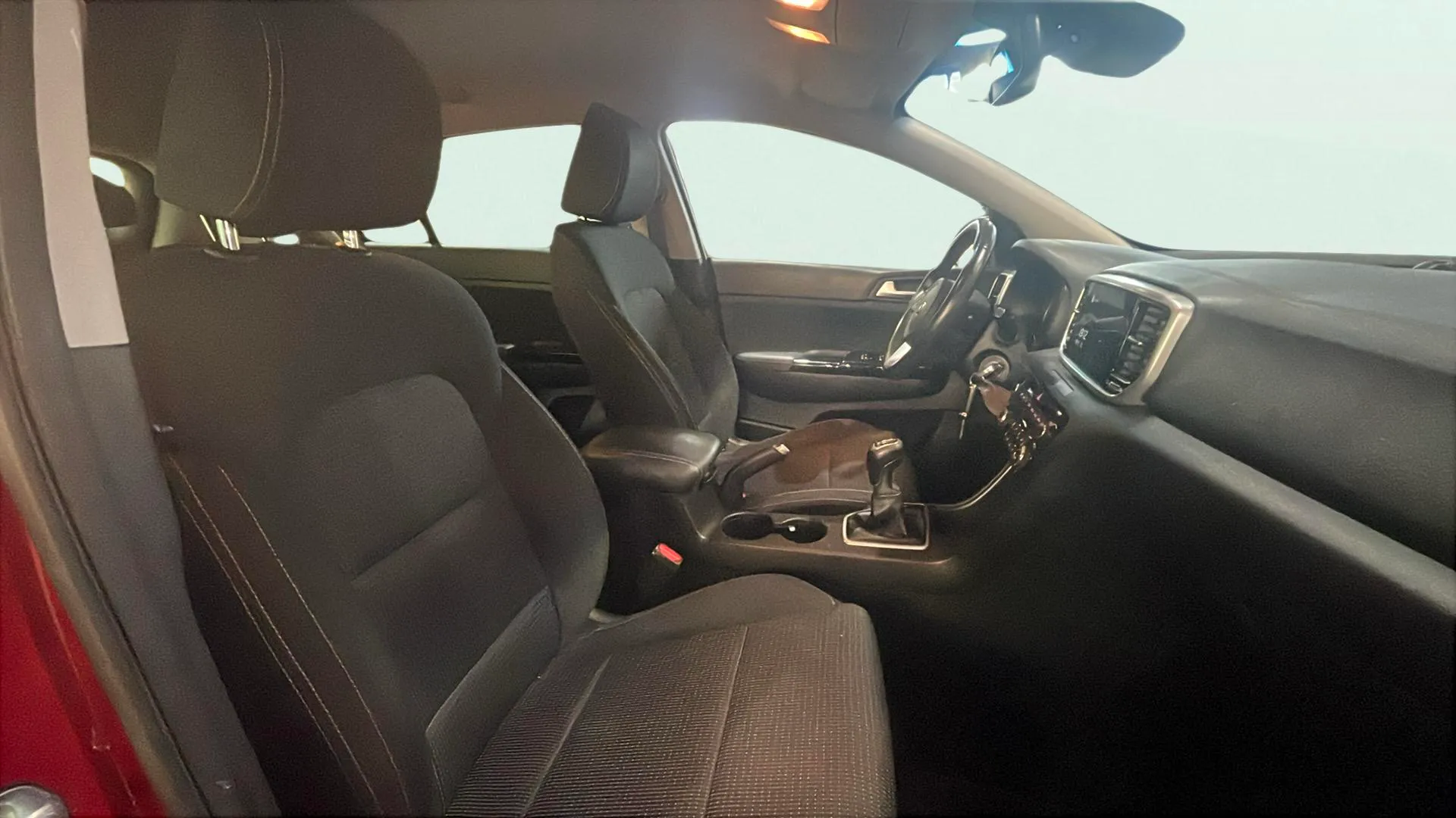 Kia Sportage 1.6 GDi Black Edition 4x2 - foto 18