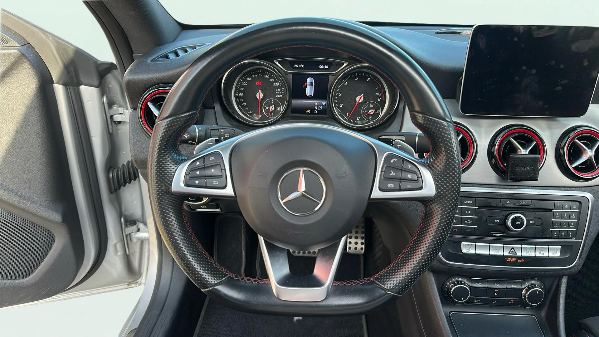 Mercedes-Benz CLA 250 Sport 4MATIC Shooting Brake - foto 12