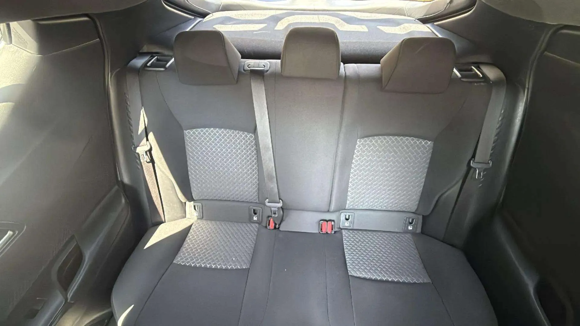 Toyota C-HR 1.8 125H Advance - foto 22